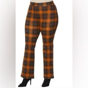 Imán size s flat front slight boot cut. New with tag 28 waist